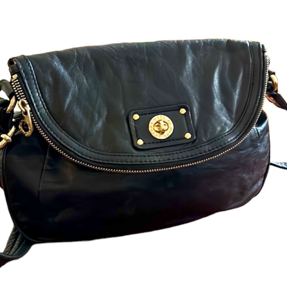 MARC JACOBS LEATHER CROSS BODY BAG